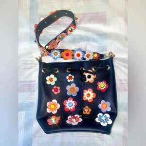 Summer Bag. With flowers 💐 on  it 🥰